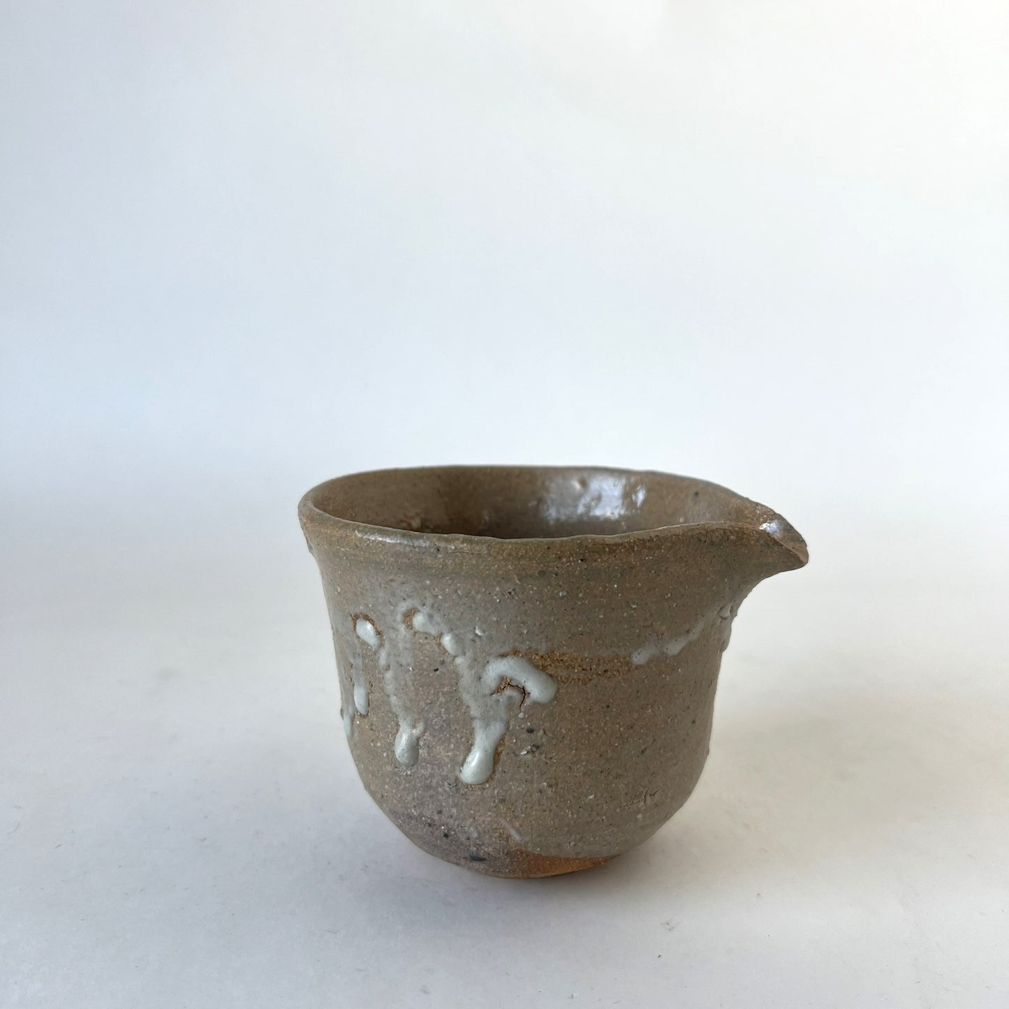 鶴野啓司 灰釉白化粧片口