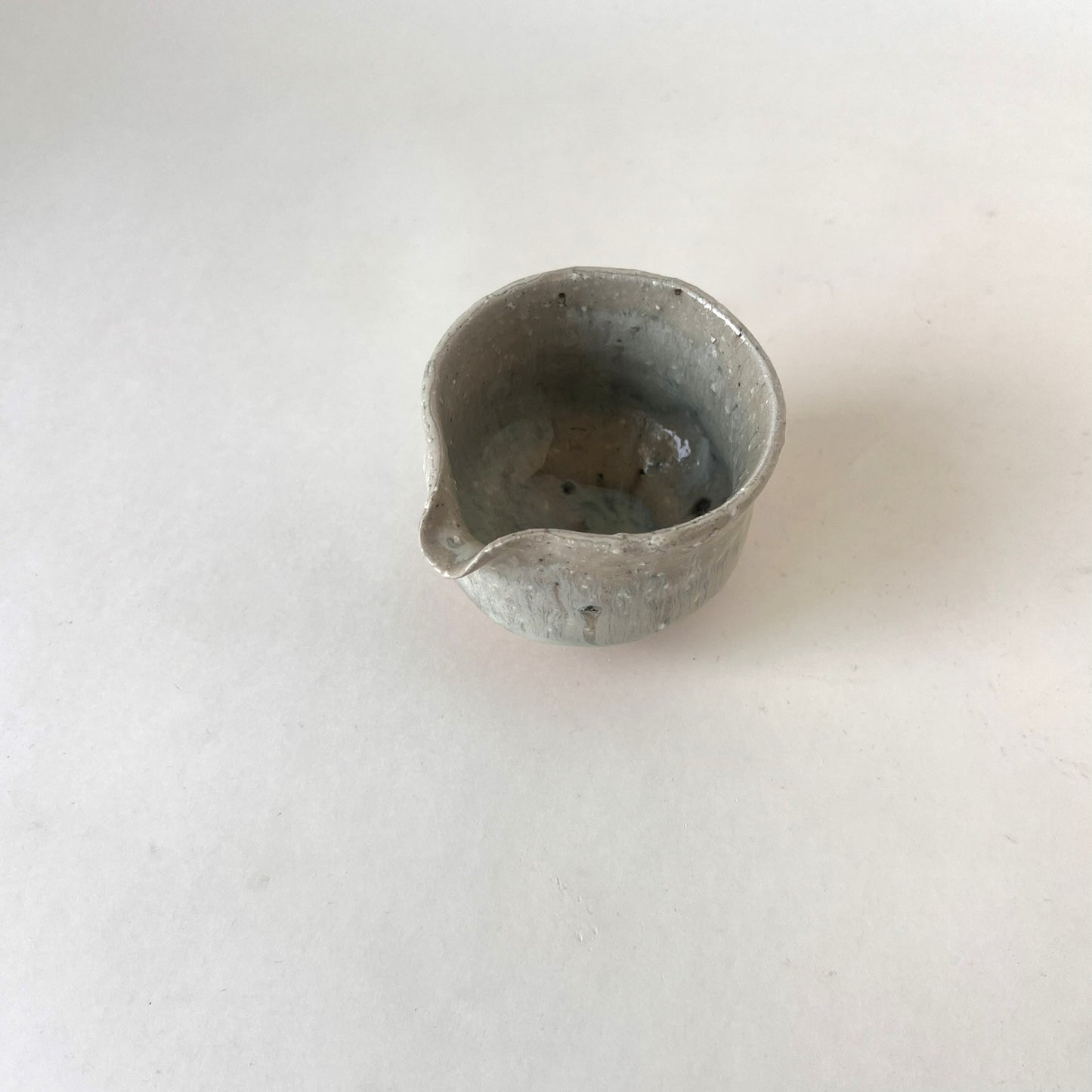 四海大 籾灰釉片口