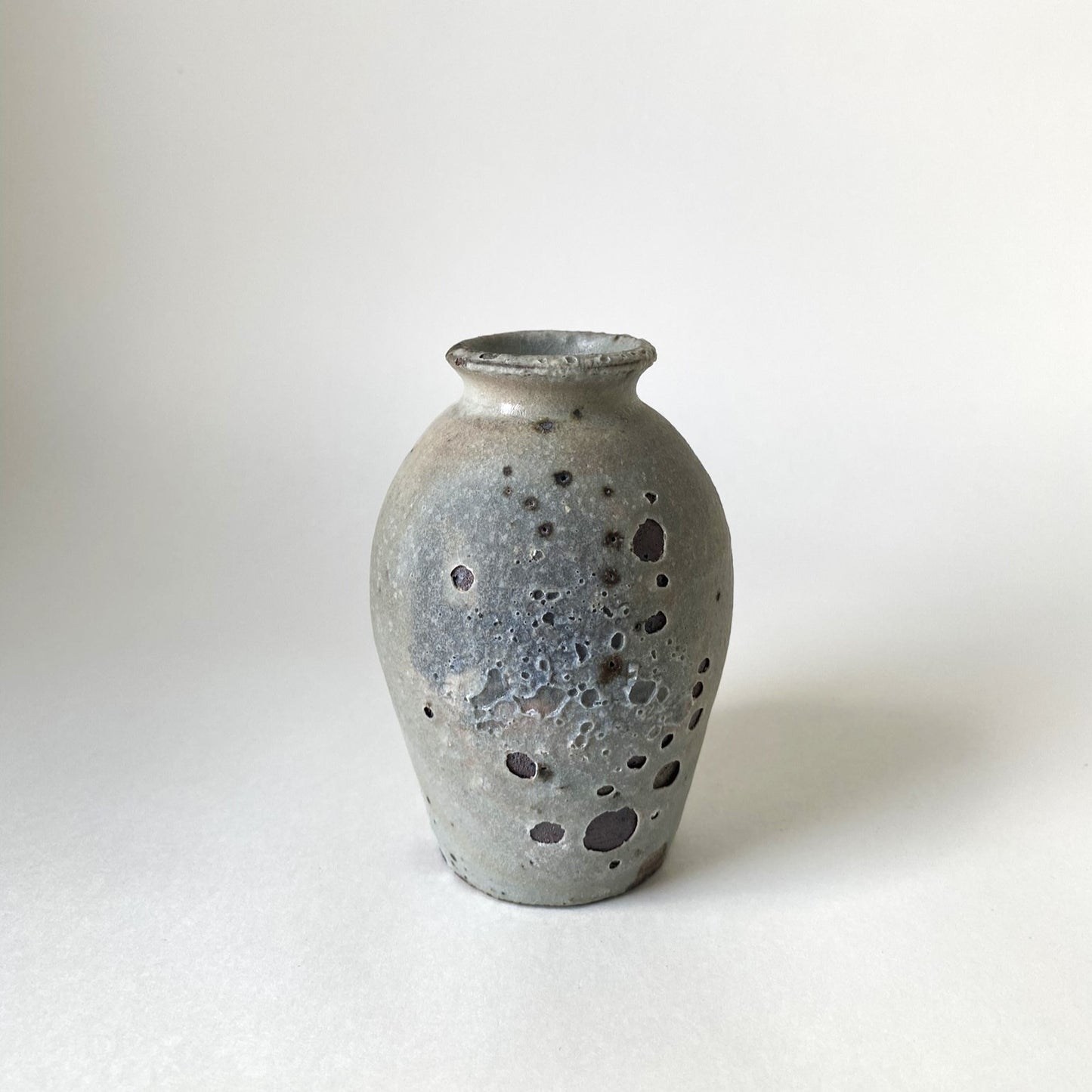 青木亮　粉引小壺
